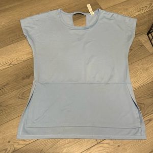 N designed in New York athletic blue top